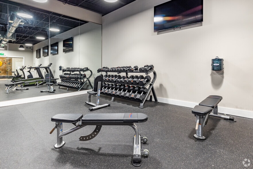 More Photos Of 2121 S Hiawassee Rd, Orlando Apartments For Lease