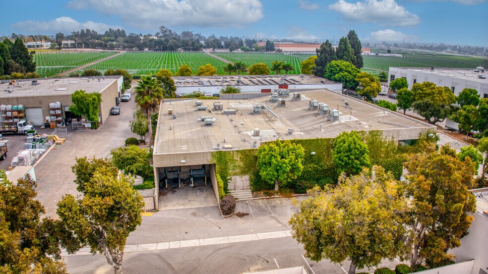More Photos Of 4867 Colt St, Ventura Manufacturing For Sale