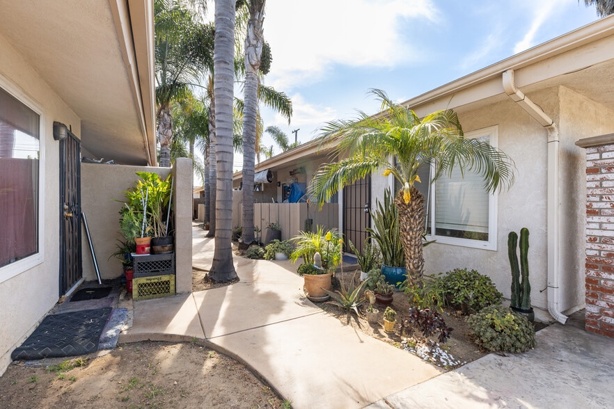 More Photos Of 739-747 Florida Street, Imperial Beach Apartments For Sale
