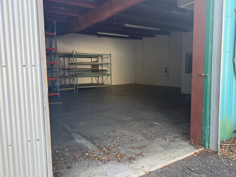 More Photos Of 1316 S 5th Ave, Wilmington Land For Lease