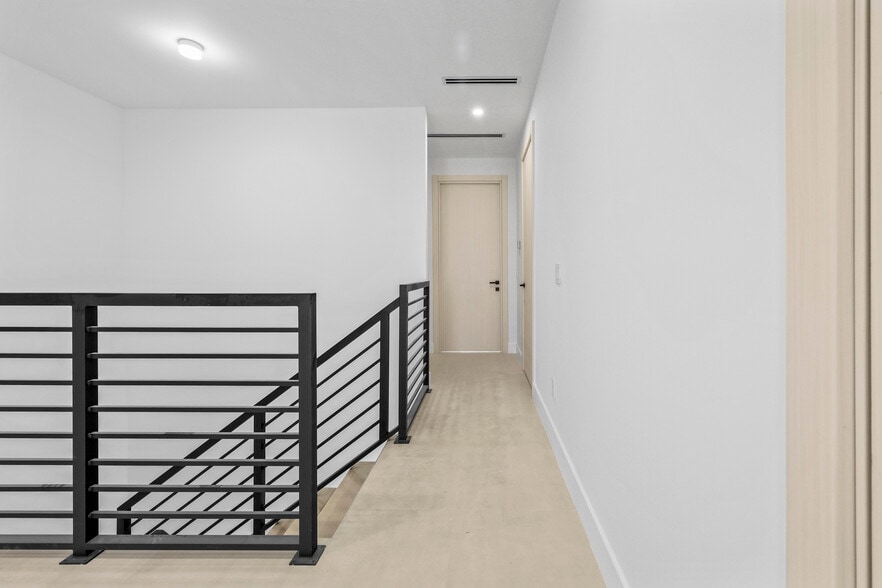 More Photos Of 1321 NE 13th Ave, Fort Lauderdale Multifamily For Sale