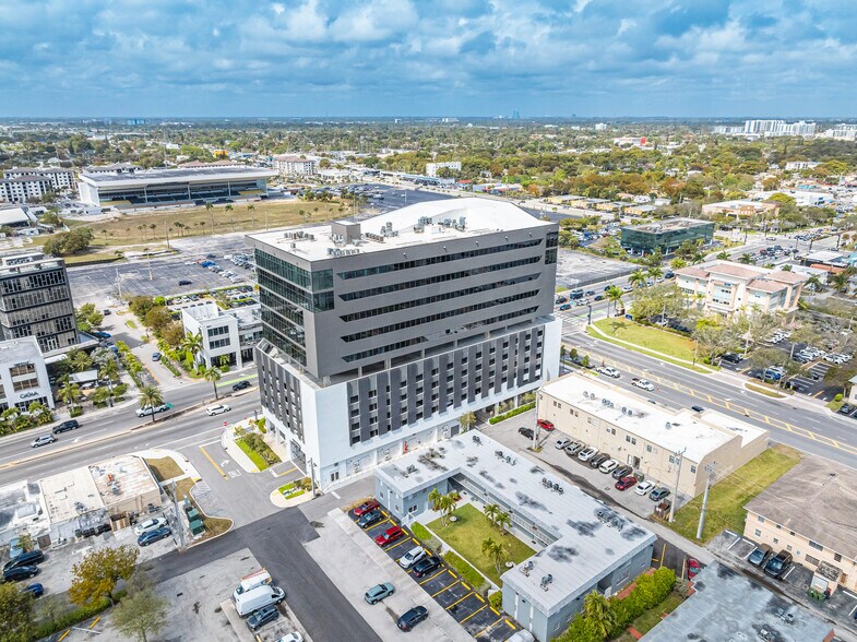 More Photos Of 800 N Federal Hwy, Hallandale Beach Office For Sale