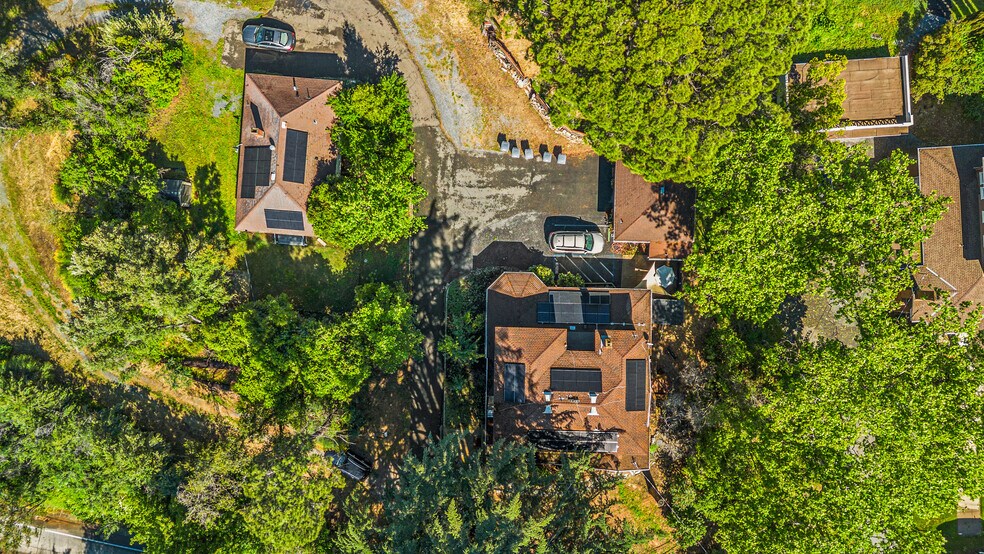 More Photos Of 320 Taylor Rd, Newcastle Specialty For Sale