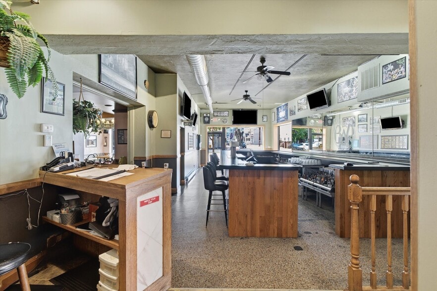 More Photos Of 4729 Liberty Ave, Pittsburgh Storefront Retail Office For Sale