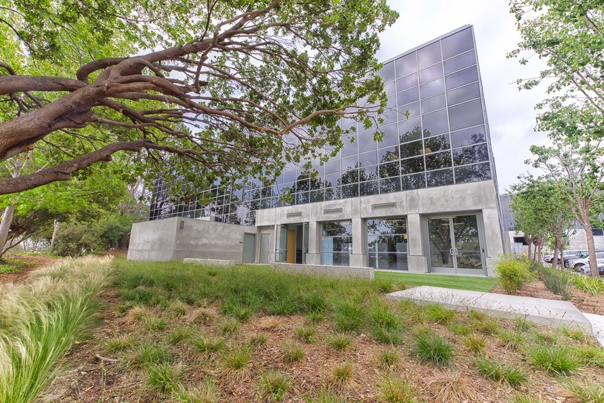 More Photos Of 12651 High Bluff Dr, San Diego Office For Lease