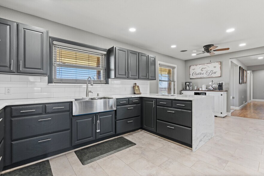 More Photos Of 1641 E Henderson St, Cleburne Land For Sale