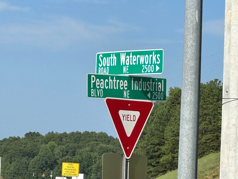 More Photos Of 2533 S Waterworks Rd, Buford General Retail For Sale