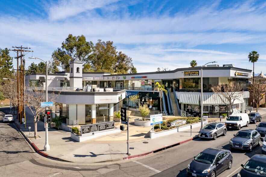 More Photos Of 12265 Ventura Blvd, Studio City Storefront For Lease