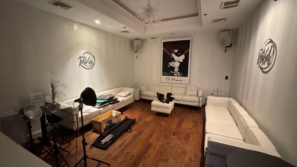 More Photos Of 217 Broadway, Bethlehem Restaurant For Lease