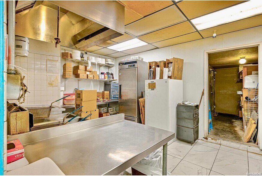 More Photos Of 876 Batesville Blvd, Batesville General Retail For Sale