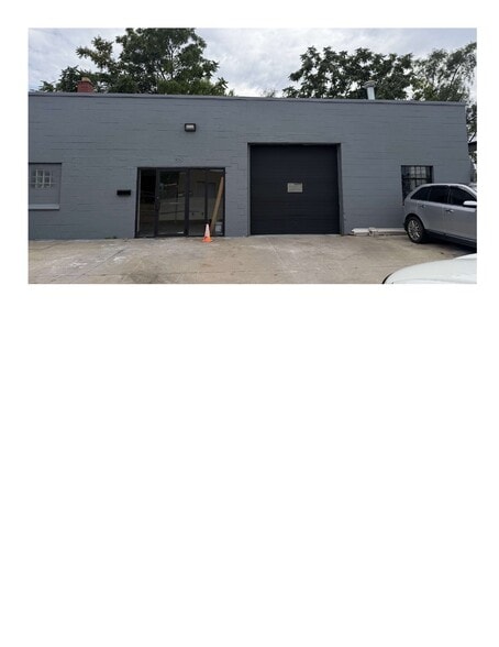 More Photos Of 58 E Ten Mile Rd, Hazel Park Warehouse For Lease