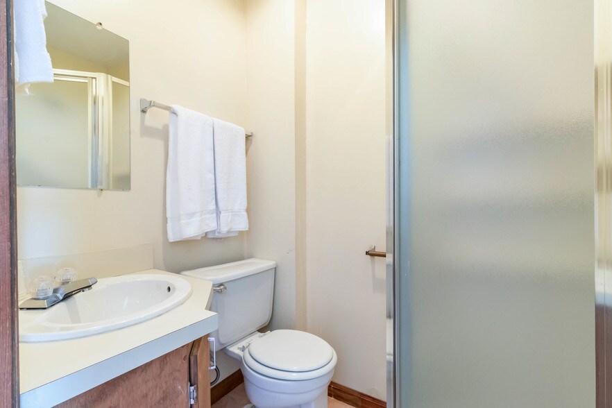 More Photos Of 400 W Victor Ave, Victor Hotel For Sale