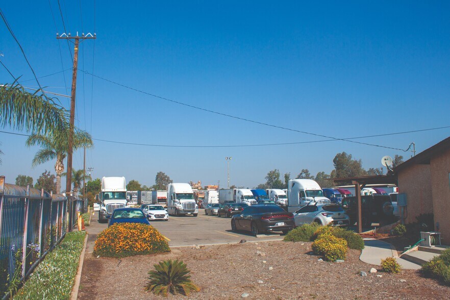 More Photos Of 15810 Boyle Ave, Fontana Land For Lease