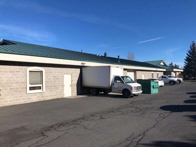 More Photos Of 63820 Clausen Rd, Bend Light Distribution For Lease