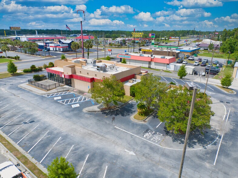 More Photos Of 1197 Lakes Blvd, Lake Park Fast Food For Lease