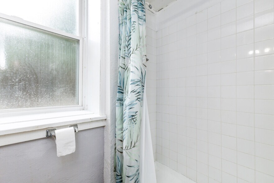 More Photos Of 2535 Central Ave, Dubuque Apartments For Sale