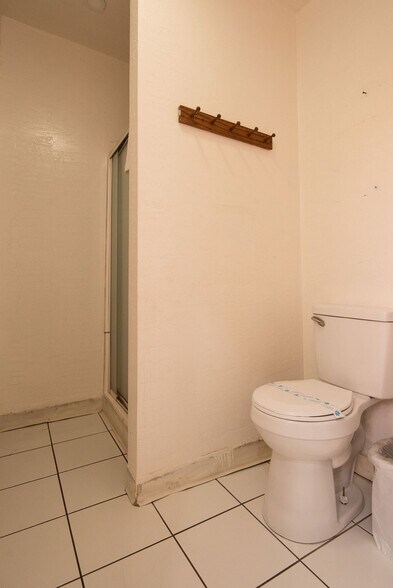 More Photos Of 18239 Main St, Jamestown Hotel For Sale