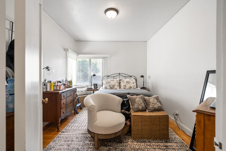 More Photos Of 1217 Capuchino Ave, Burlingame Apartments For Sale