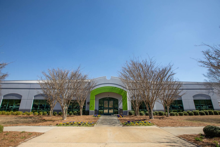 More Photos Of 3101 Anderson Rd, Opelika Distribution For Lease