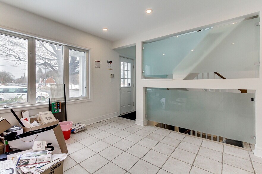 More Photos Of 187 Finch Ave W, Toronto Office Residential For Sale