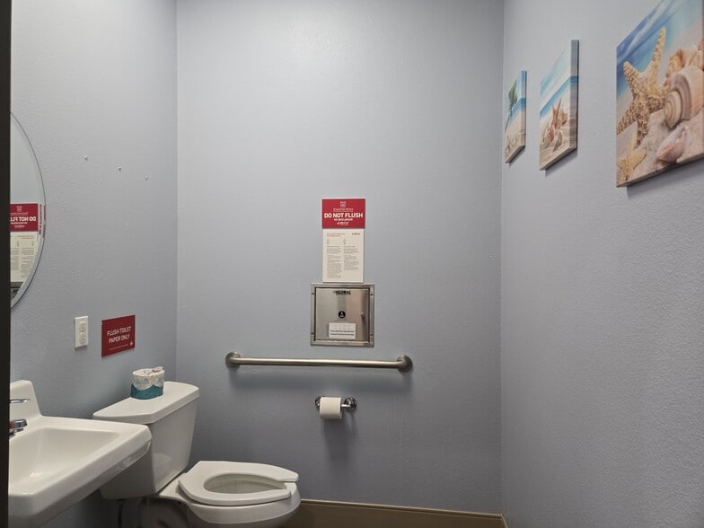 More Photos Of 7620 Gunn Hwy, Tampa Unknown For Lease