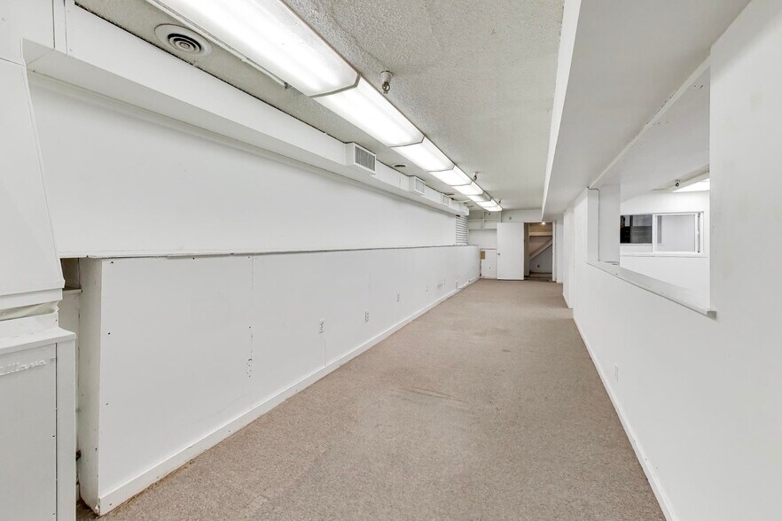 More Photos Of 667 Clay St, San Francisco Office Residential For Lease