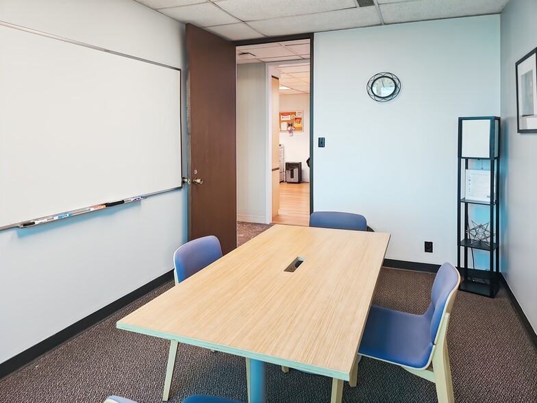 More Photos Of 111 Westport Plaza Dr, Saint Louis Coworking Space