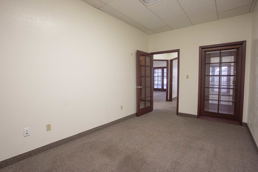 More Photos Of 1825-1845 E Northern Ave, Phoenix Office For Lease