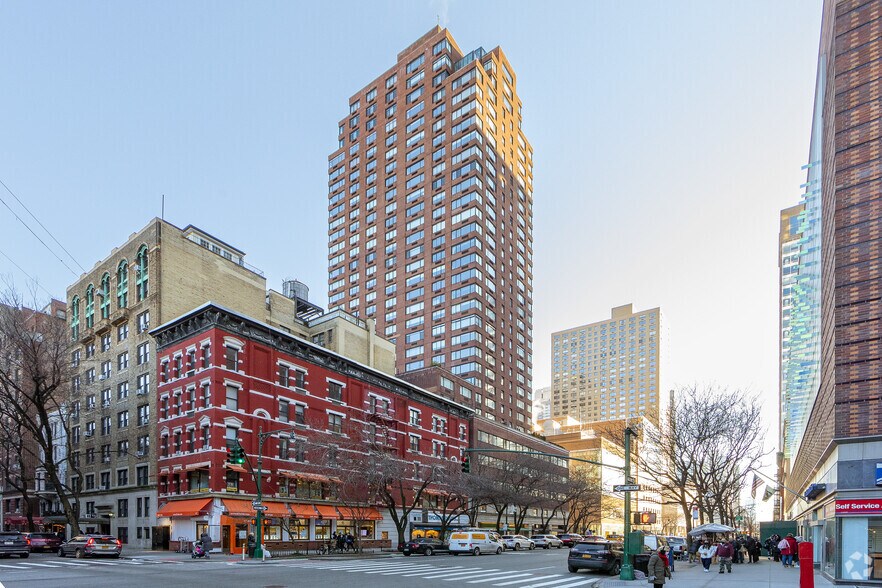 More Photos Of 45 W 67th St, New York Coworking Space