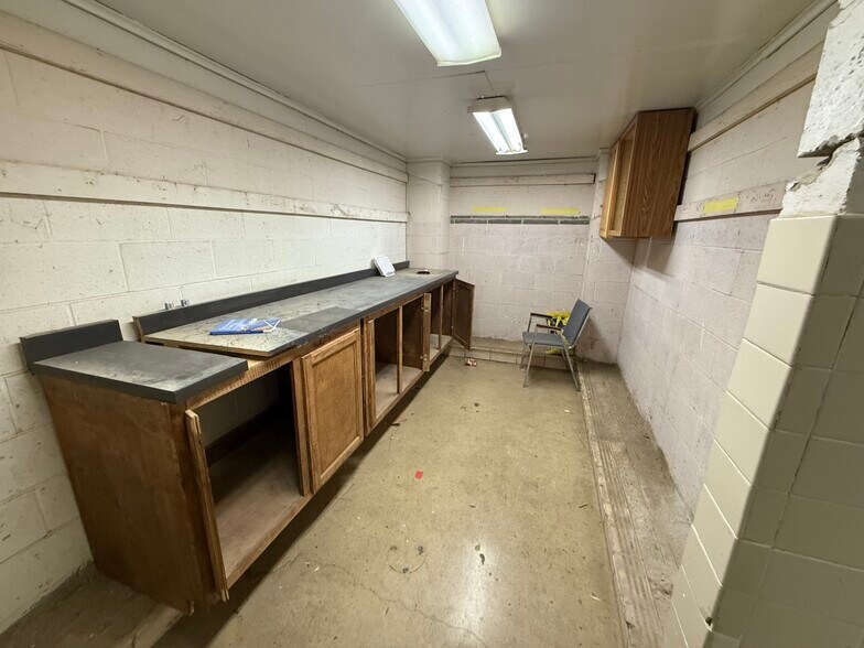 More Photos Of 2960 W Enon Rd, Xenia Flex For Lease