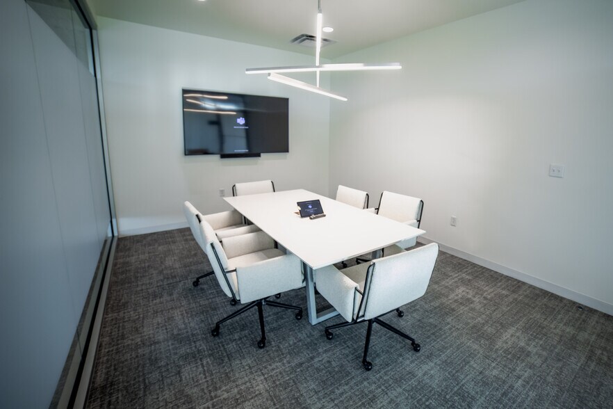 More Photos Of 2500 NE 11th St, Bentonville Coworking Space