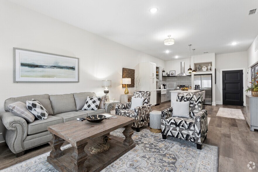 More Photos Of 2215 H G Mosley Pky, Longview Apartments For Sale