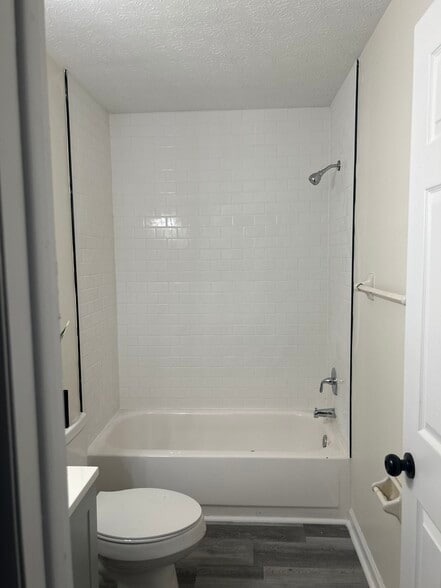 More Photos Of 3074 Howey Rd, Columbus Apartments For Sale