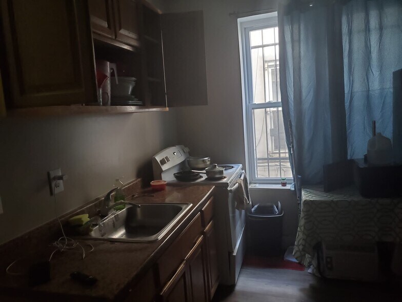 More Photos Of 149 E 96th St, Brooklyn Apartments For Sale