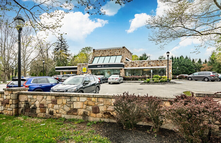 More Photos Of 2797 Egypt Rd, Audubon Storefront Retail Residential For Sale