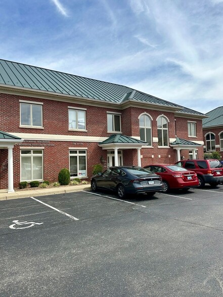 More Photos Of 2527 Nelson Miller Pky, Louisville Office For Lease