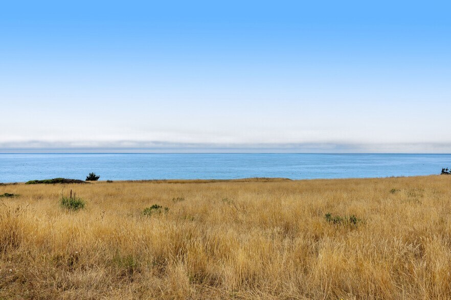More Photos Of 129 Lower Pacific Dr, Whitethorn General Retail For Sale