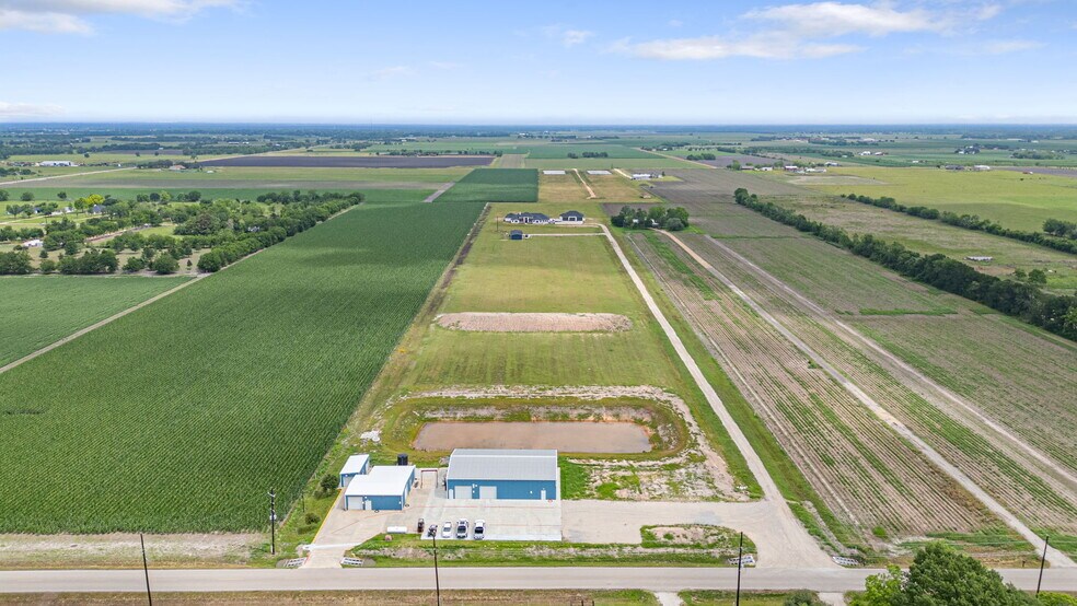 More Photos Of 15002 Bj Dusek Rd, Wallis Flex For Sale