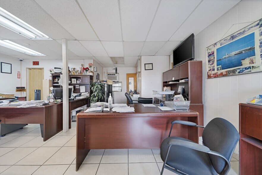 More Photos Of 5720 Hallandale Beach Blvd, West Park Freestanding For Sale