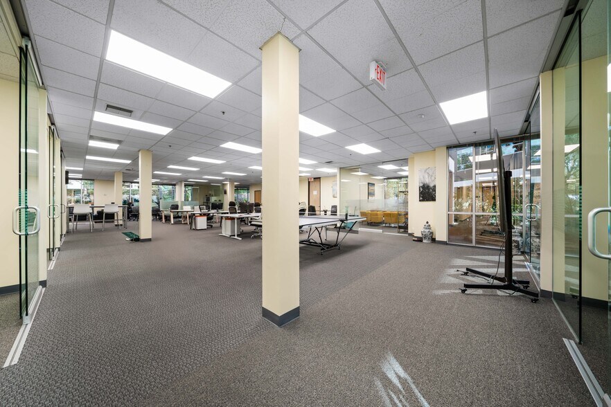 More Photos Of 25391 Commercentre Dr, Lake Forest Office For Sale