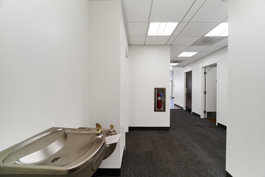 More Photos Of 108 W 3rd St, Long Beach Restaurant For Lease