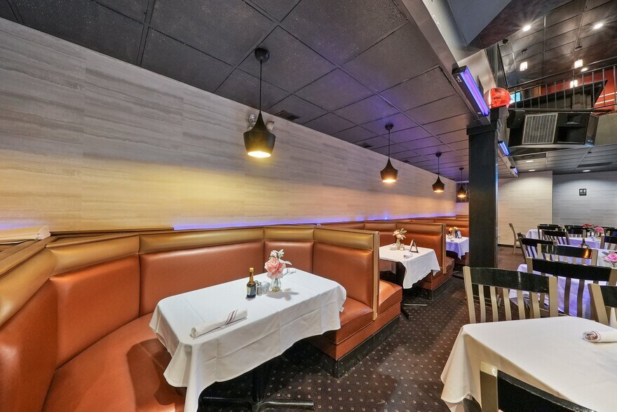 More Photos Of 5772 S Archer Ave, Chicago General Retail For Sale