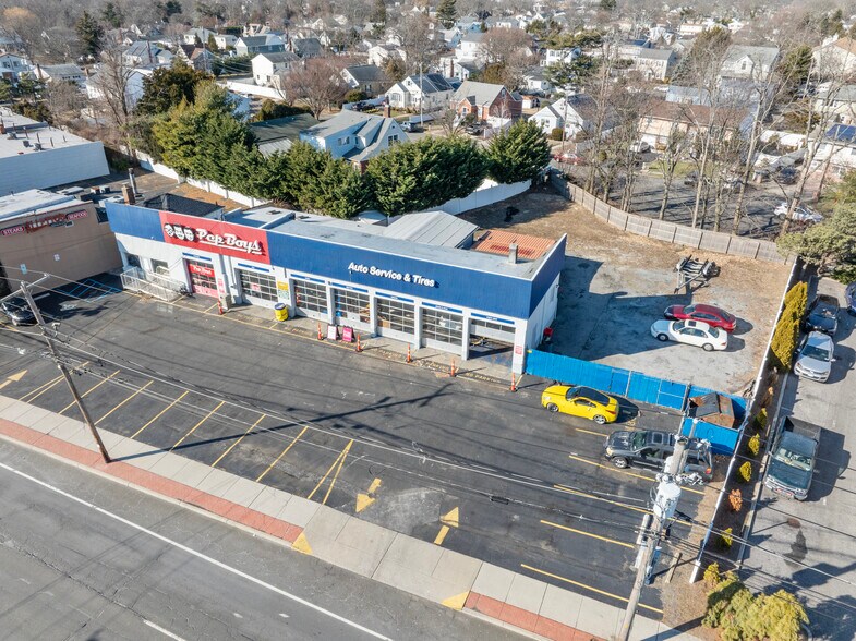 Primary Photo Of 222 E Montauk Hwy, Lindenhurst Auto Repair For Sale