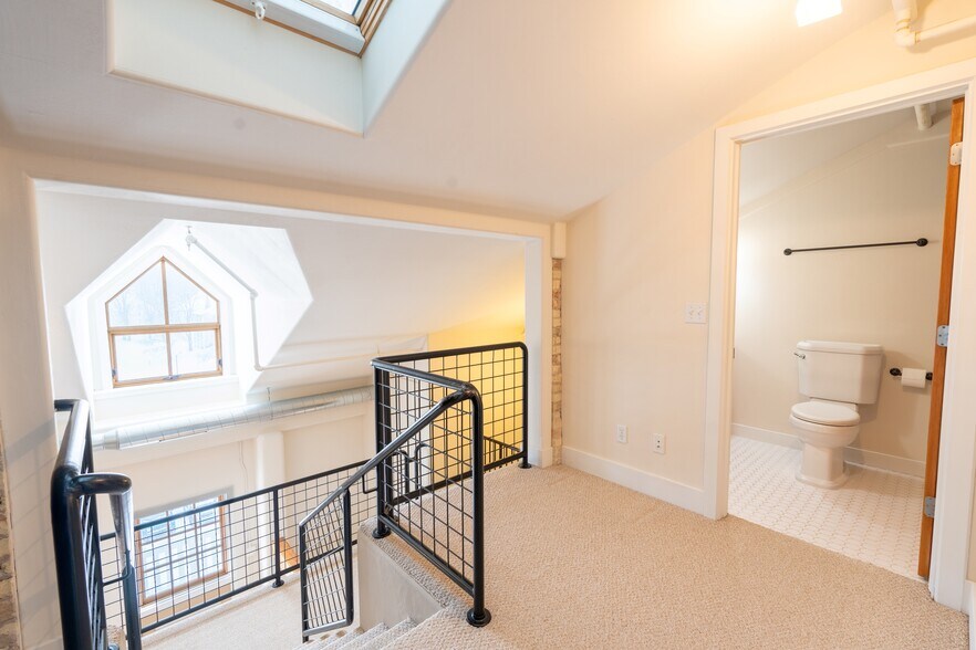 More Photos Of 800 Cottageview Dr, Traverse City Apartments For Sale