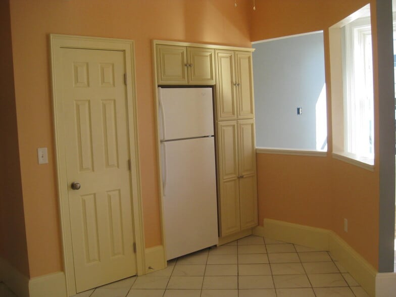 More Photos Of 89 Church St, Canajoharie Storefront Retail Residential For Lease