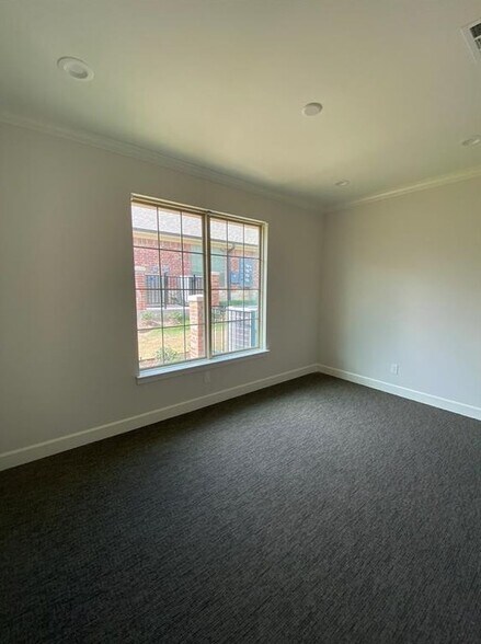 More Photos Of 8751 Collin McKinney Pky, McKinney Office Residential For Lease