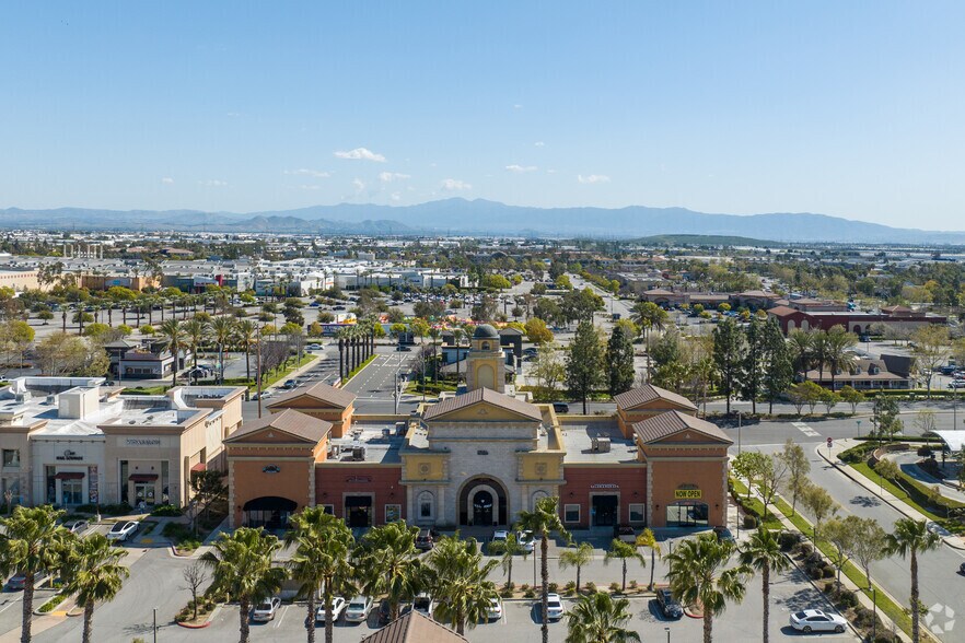 More Photos Of 11400 4th St, Rancho Cucamonga Storefront Retail Office For Lease