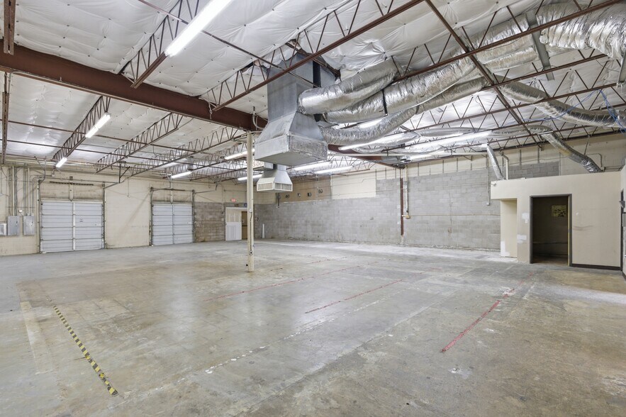More Photos Of 4440-4460 Spring Valley Rd, Dallas Unknown For Lease