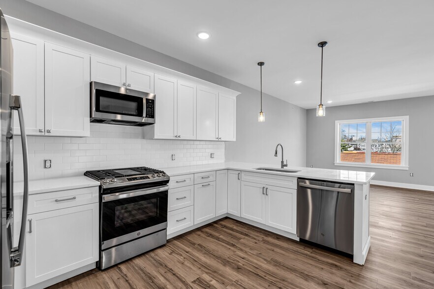 More Photos Of 33 Union Ave, Manasquan Apartments For Sale