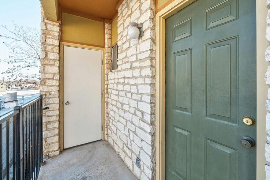 More Photos Of 2818 Nueces St, Austin Apartments For Sale